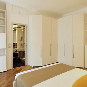 Apartament Heart San Sepolcro Duomo, Mediolan