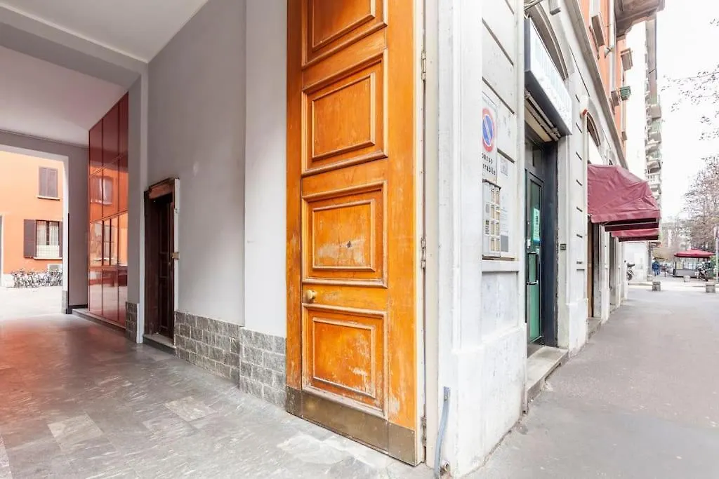Lovely Studio - Heart Of Mediolan Apartament