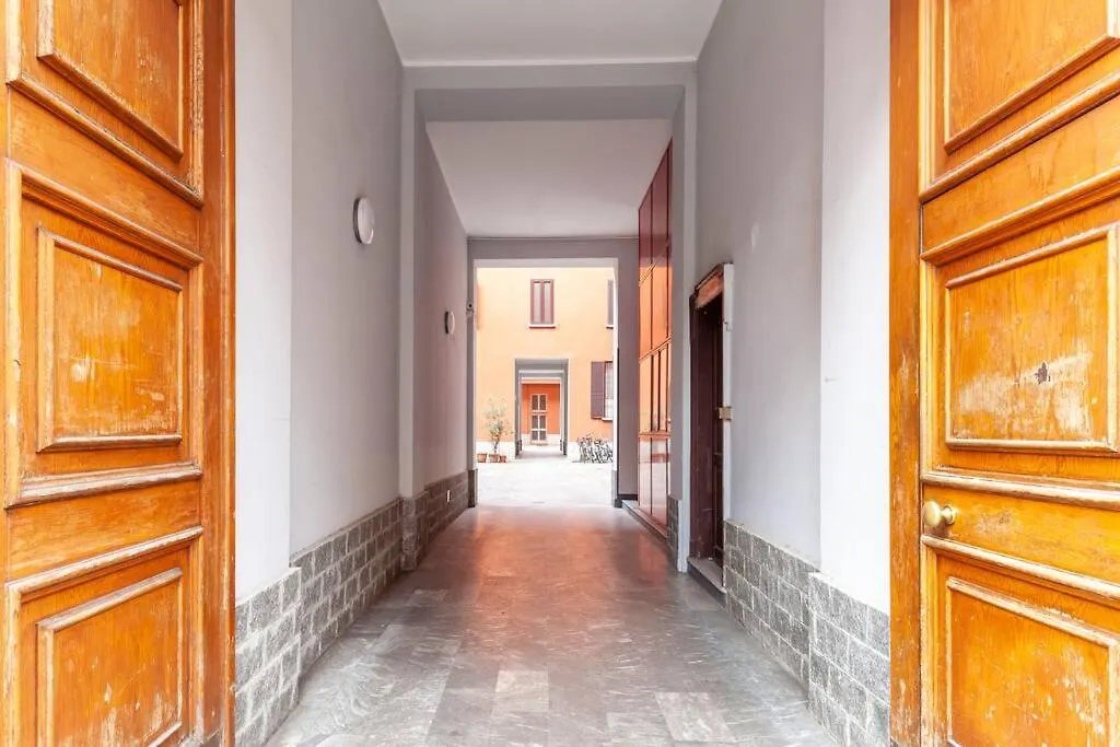 Lovely Studio - Heart Of Mediolan